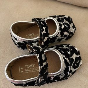 Baby girl Toms